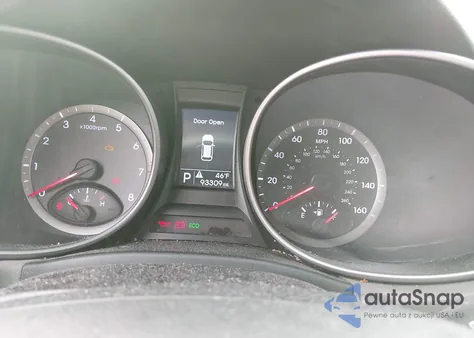 2016 Hyundai Santa Fe Sport 2.4L from USA, damaged, VIN 5XYZTDLB5GG359156